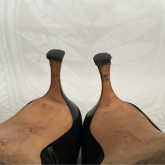 Manolo Blahnik Suede and Leather Pumps, Size 37 (6.5 US) - Picture 10 of 10